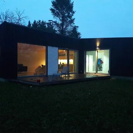 Digu Holiday House *